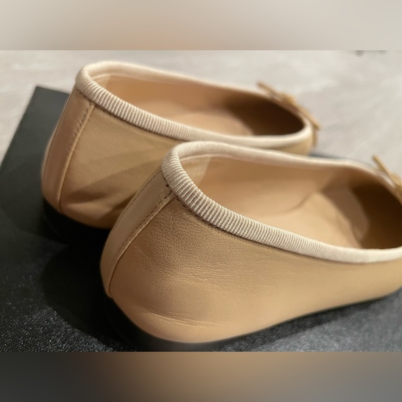 Chanel Classic Ballet Flat - Size 35.5 - Picture 6 of 10